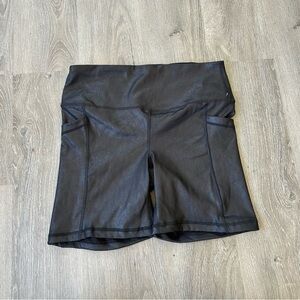 Yogalicious faux leather high rise Black Biker Shorts with pockets Large NWOT